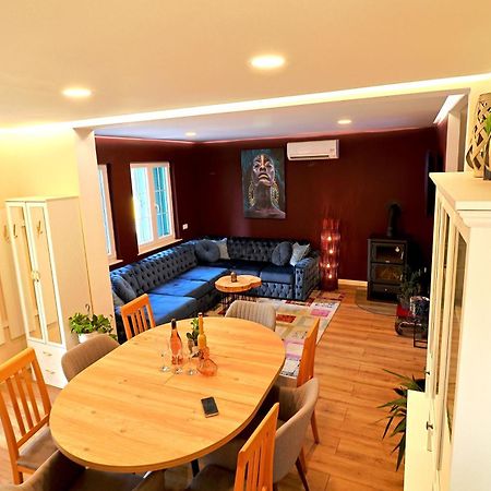 Central Single House With Parking-Top Location! 노바야 외부 사진
