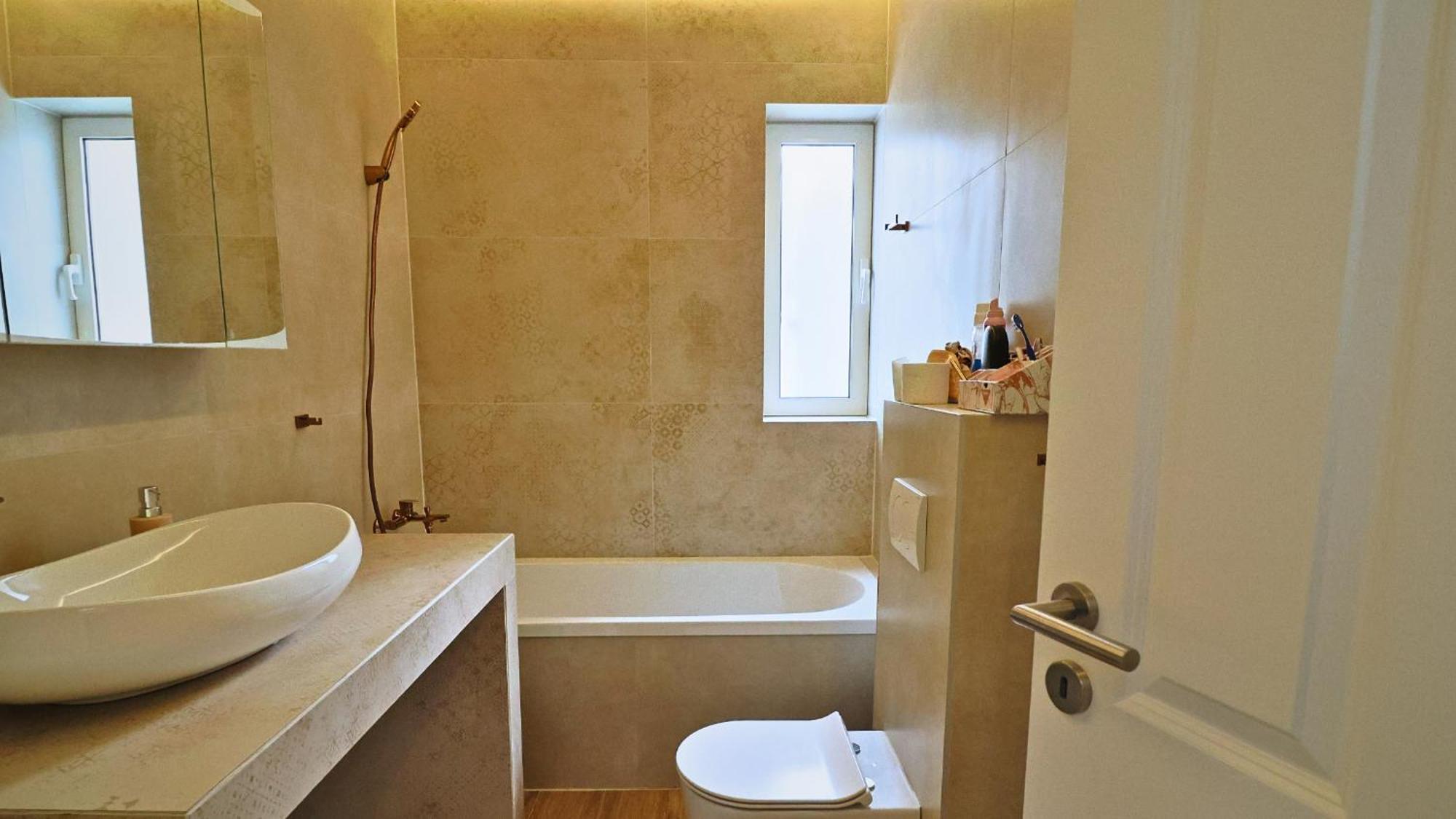Central Single House With Parking-Top Location! 노바야 외부 사진