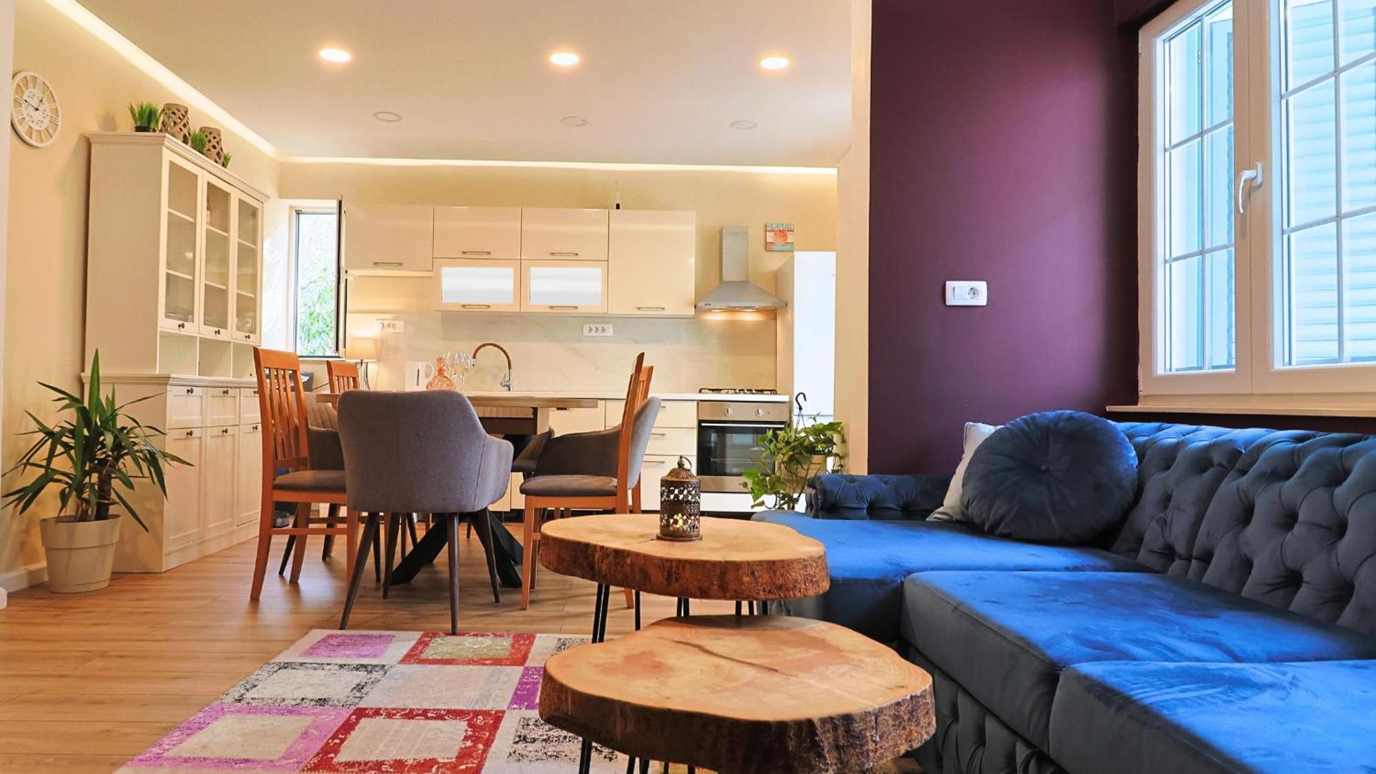 Central Single House With Parking-Top Location! 노바야 외부 사진