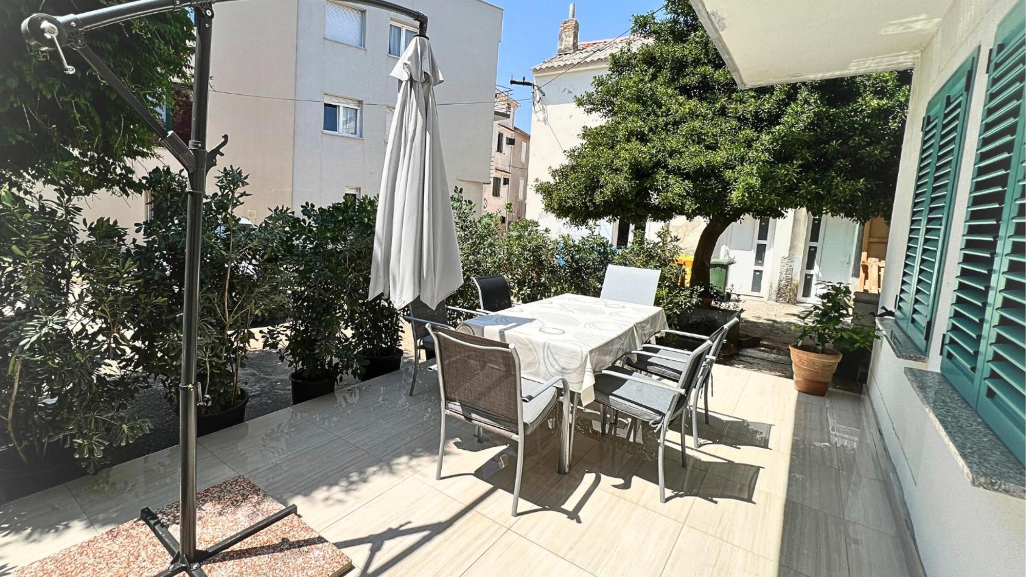 Central Single House With Parking-Top Location! 노바야 외부 사진